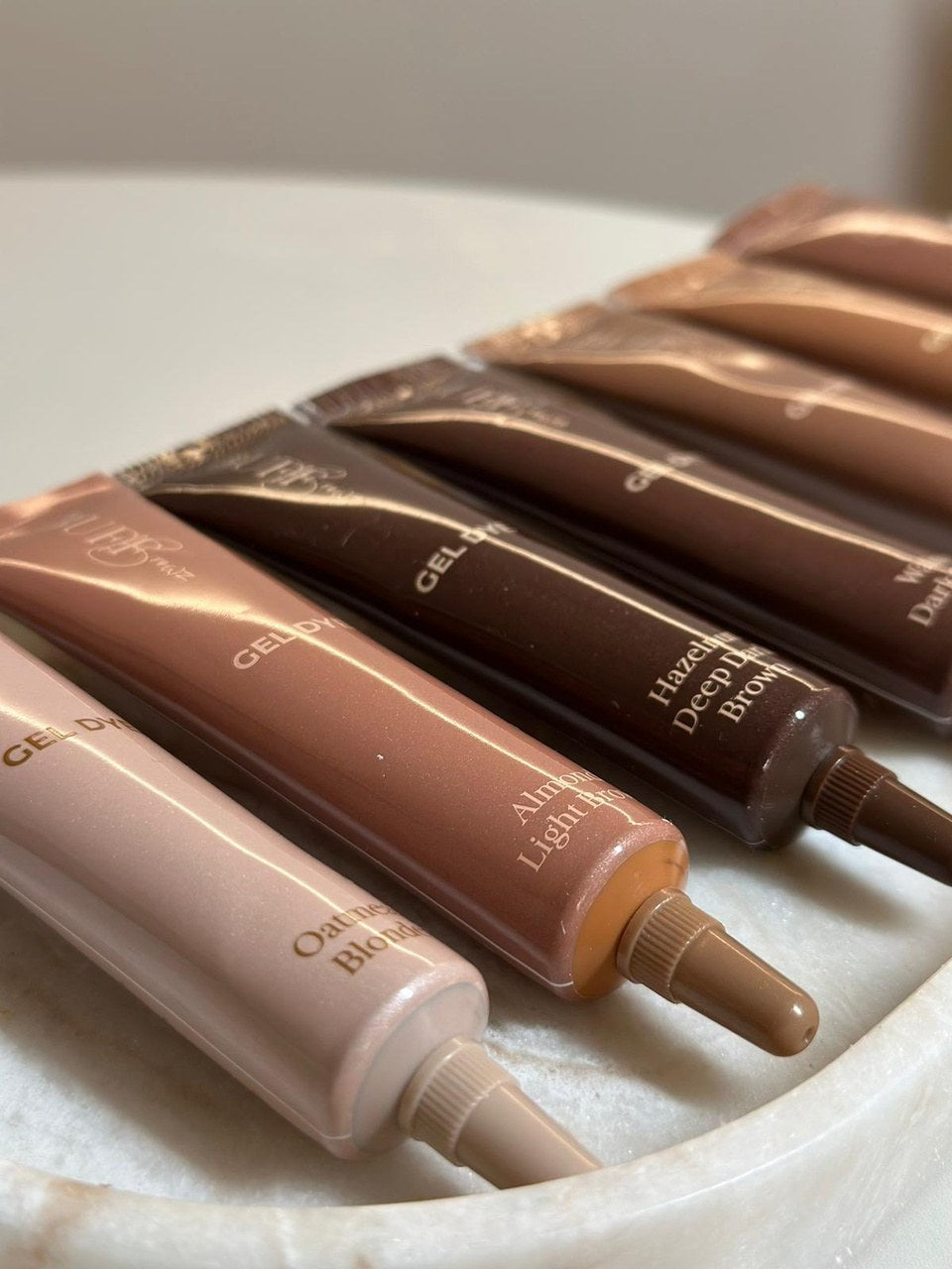 How to Select the Best Gel Dye Shade