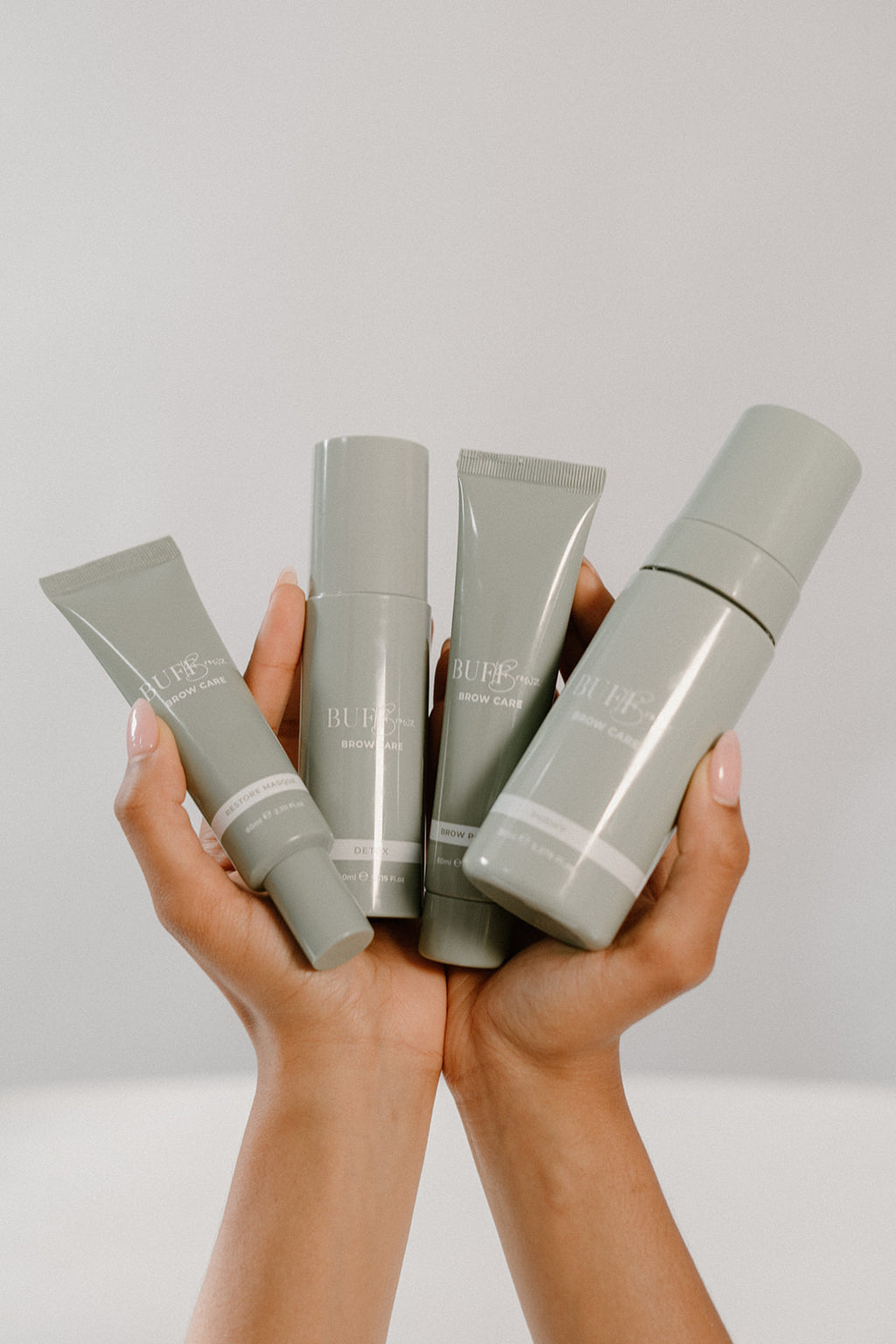 Wenkbrauwverzorging - Salon Collection
